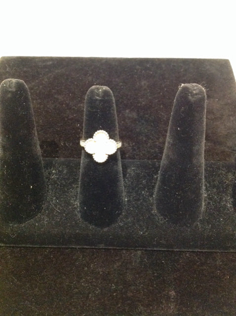 Van Cleef Style Mother of Pearl Gold Ring