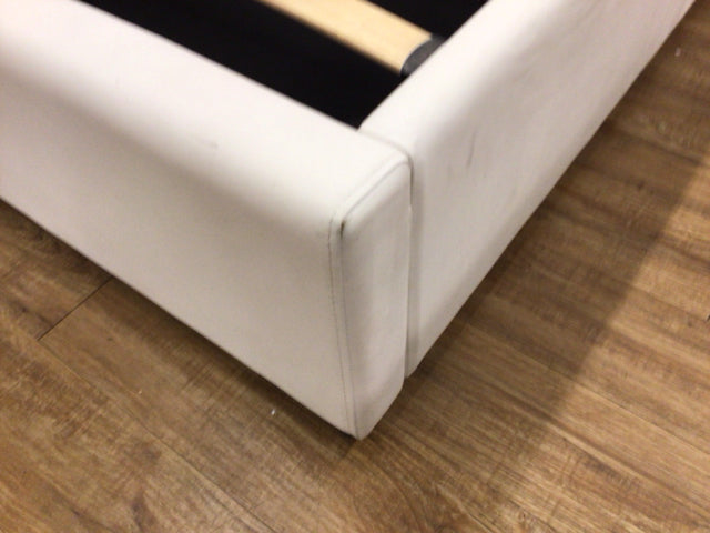 MH2G White Button Tufted Under Storage Queen Bed