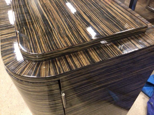 AS-IS Tiger Stripe Lacqured Buffet(Veneer Peeling)