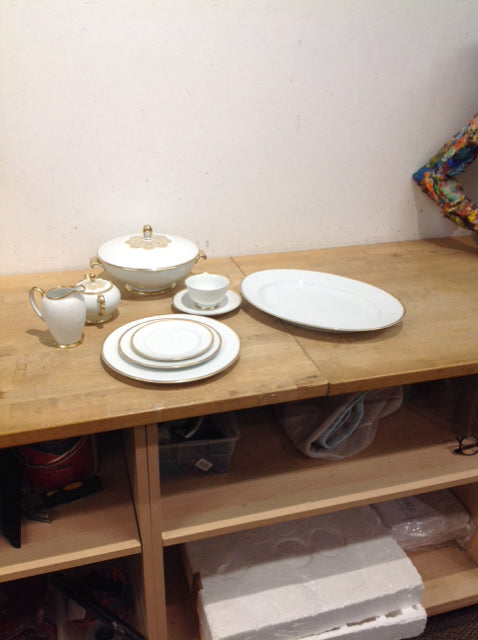 Rosenthal Group Classic Rose 5pc ps for 8 &Serving