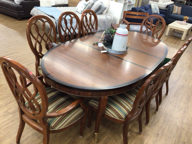 AS-IS American Drew Oval Dining Table W/8 Chairs/2 Leafs/Pads
