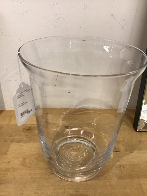 11" Glass Hurricane/Vase