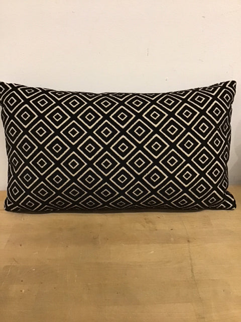 20"x12" Elaine Smith Black & White Lumbar