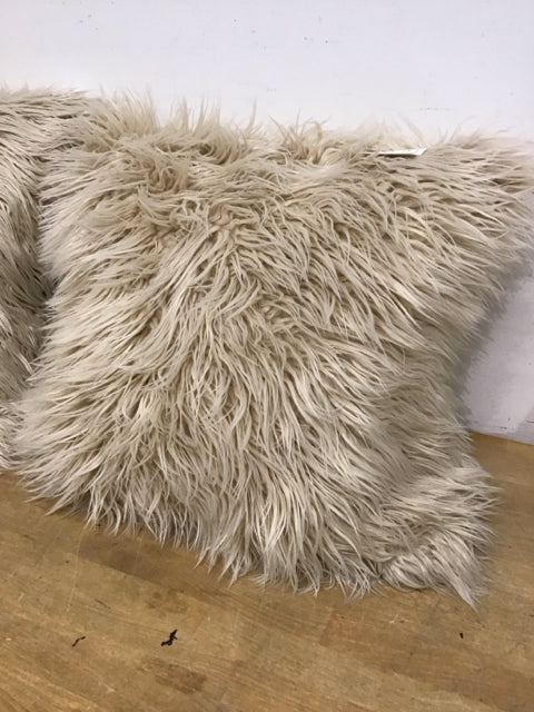 20" Sq. Faux Fur Pillow