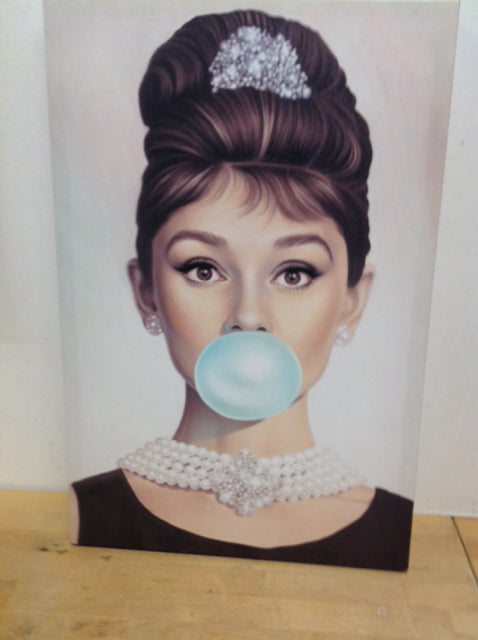 16" X 24" Audrey Hepurn Canvas