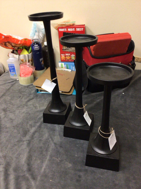 Set Of 3 Metal Candle Holders