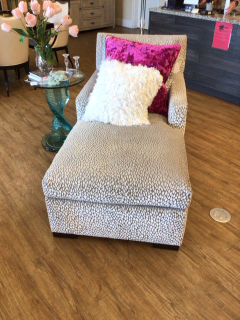 Silver/Grey Upholstered Chaise