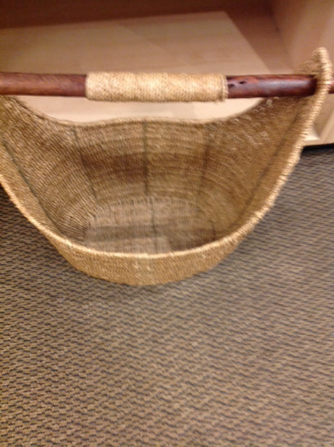 Basket- 21" Seagrass & Wood