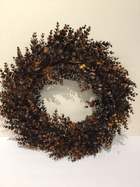 Gold/Black Leaves Wreath