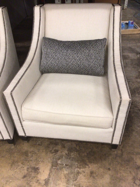 Bernhardt Slope Arm Fabric Nailhead Trim Chair W/Pillow