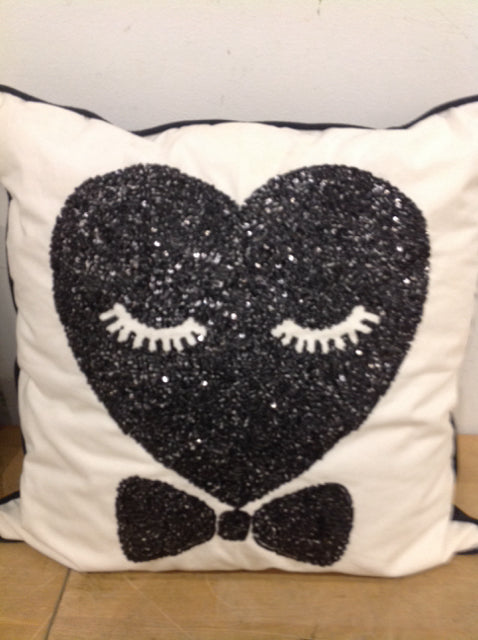 Pillow- 16" P B Black & White Sequins Heart