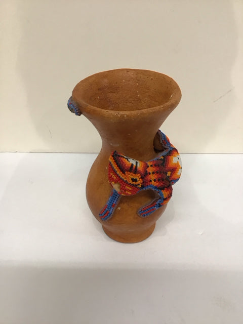 7" Pottery Vase w/Beaded Lizard