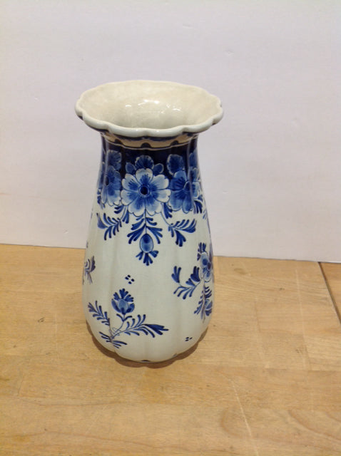 9" Delft Blue/White Porcelain Vase