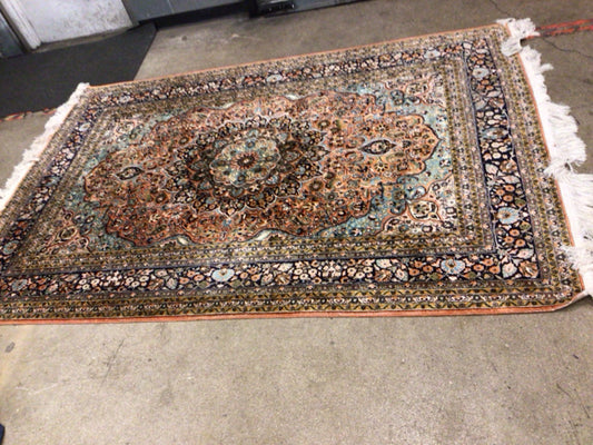 6' X 8'11" Salmon/Black Fringe Rug