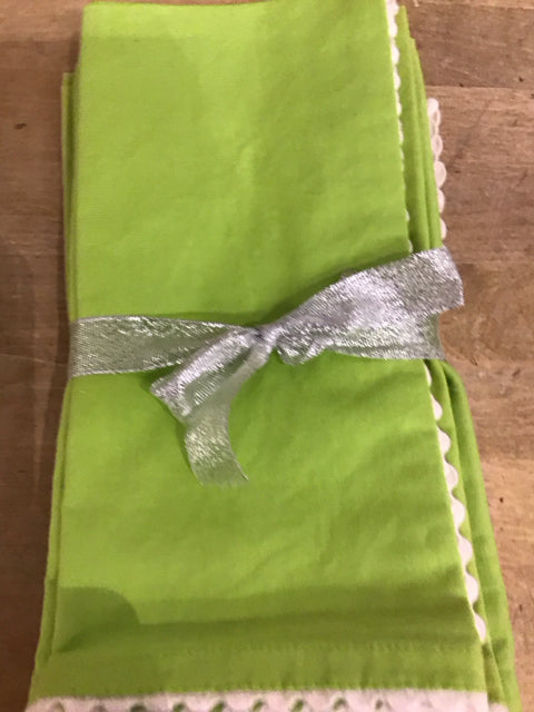 Set Of 8 Lime Green Napkins W/White Scalloped Trim