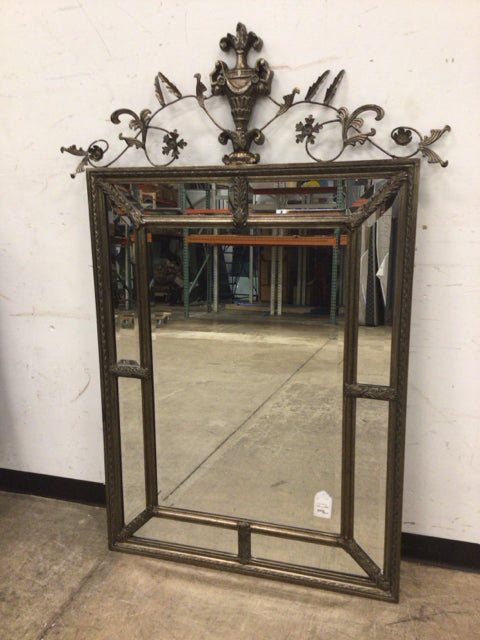 37x63 Mirror/Metal Detail