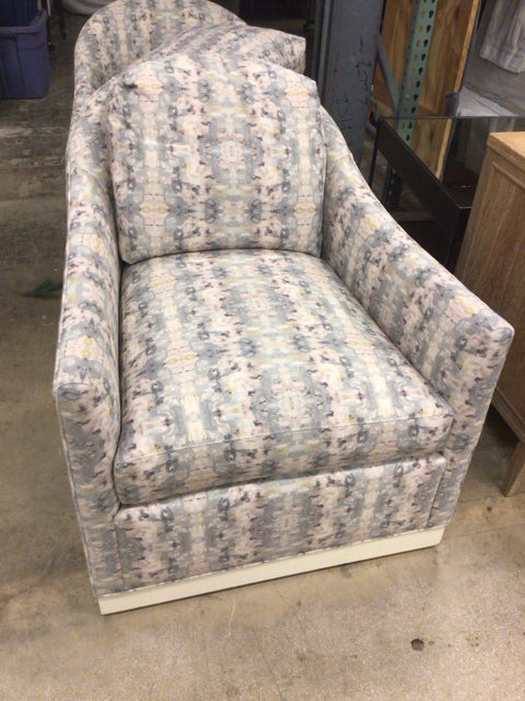 Vangaurd Furniture Custom Fabric Patterned Swivel Chair
