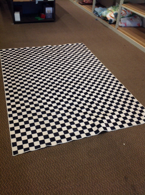 5'x7' Black/White Checkerboard Rug