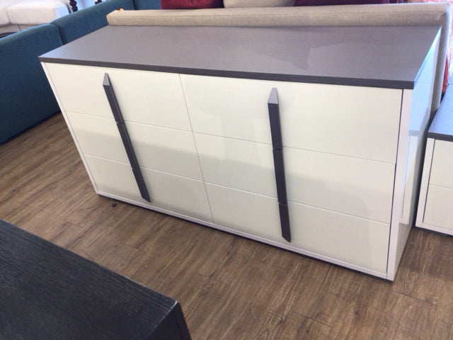RTG Park Slope White Dresser W/Mirror