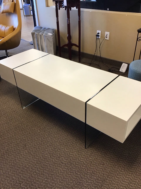Modani White Lacquer Console