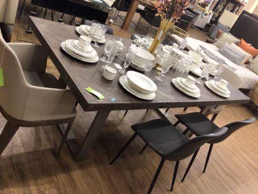 84" X 42" X 30" Bernhardt Draper Dining Table