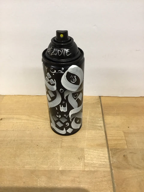8" Arte Fresko "Love" Spray Paint Can