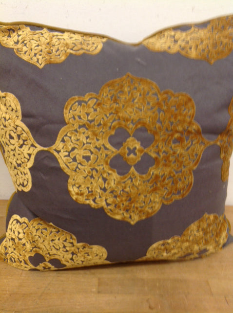 Pillow- 24" Grey & Gold Medallion