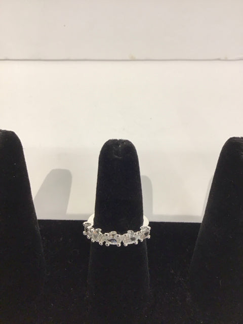 Silver Ring w/Clear Rhinestones
