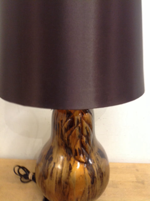 27" Pier 1 Resin Gold & Brown Drip Lamp