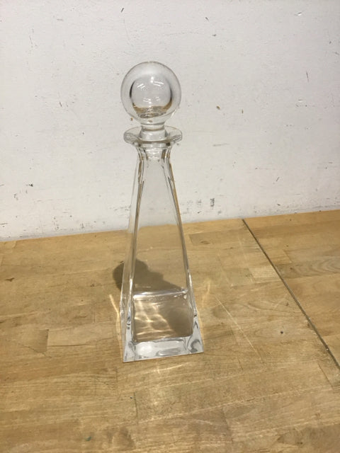14" Colle Triangle Decanter