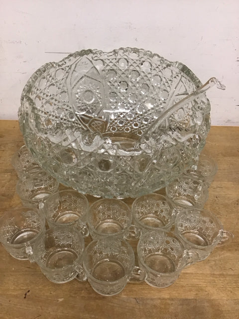 18 PC Daisy & Button Punch Bowl Ladle 16 Cups