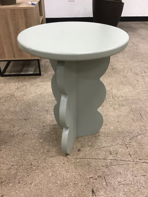 Lt Green Scallop Base End Table