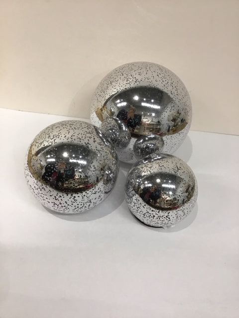 Set/3 Mercury Glass Battery Operated Balls