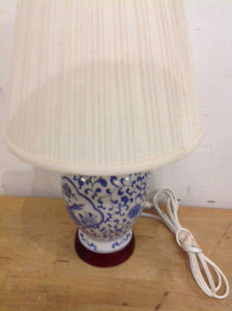 15" Blue & White Ceramic Lamp