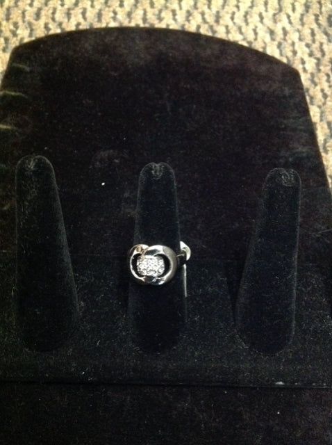 Silver Ring w/Rhinestones