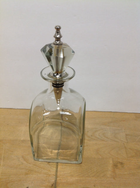 7" Sq Glass Decanter w/Prism Cut Stopper
