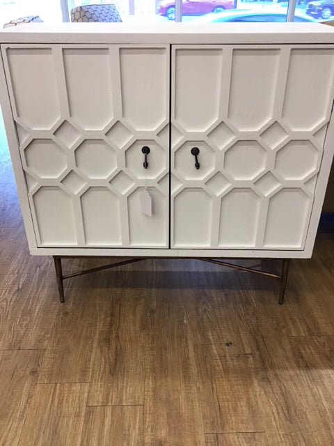 2 Door White Lattice Front Cabinet