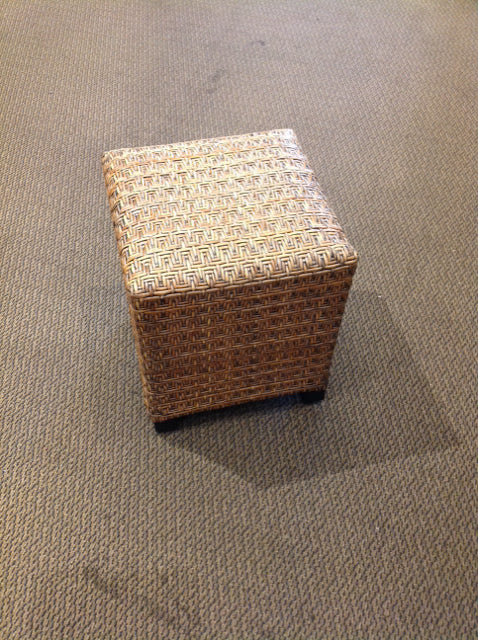 19" Rattan Ottoman