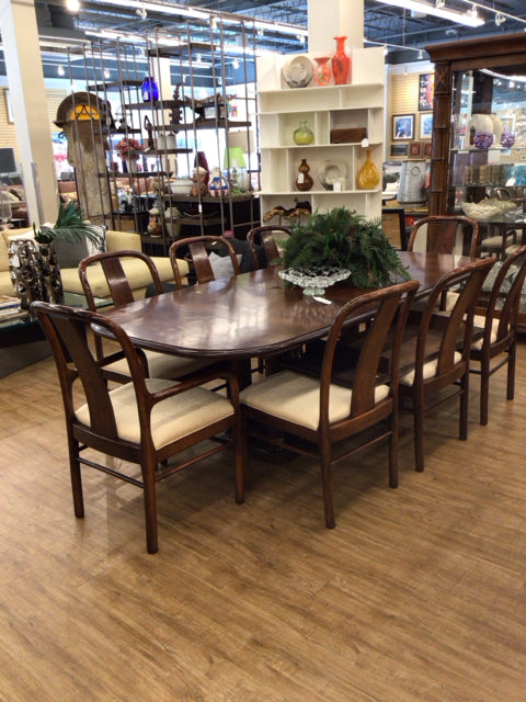 Vintage Bernhardt Dining Table/ 10 Chairs w 2 Leaves