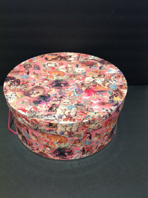 15" Rd Pink Box w/Cats