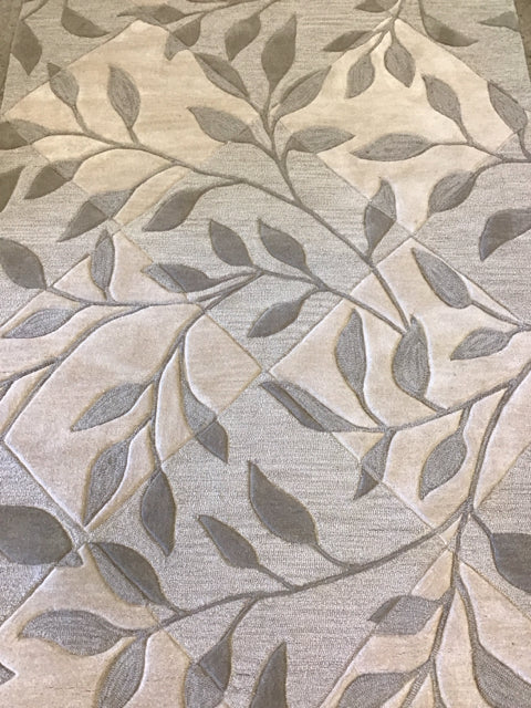 7'8"x5' Beige Taupe Leaf Rug
