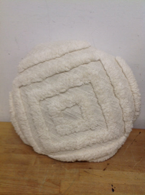 Pillow- 15" Round White Fringe