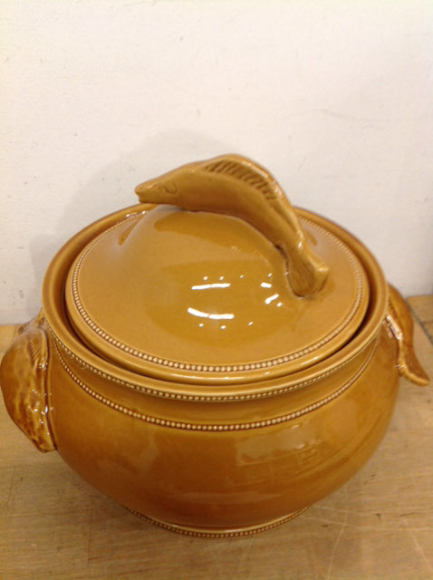 9" W S Gold Ceramic Fish Tureen