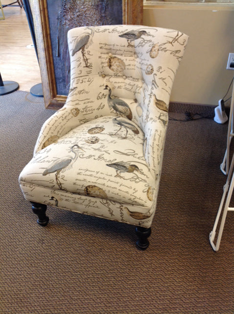 Kensington Style Tufted Accent Chair