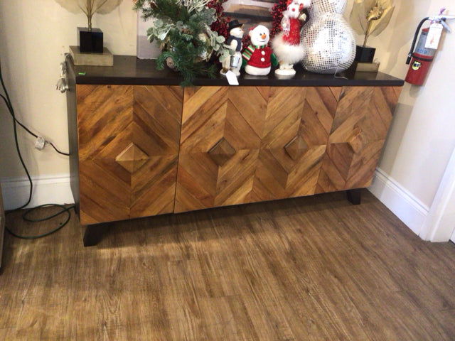 72" Ashley Furniture Robin Ridge Accent Cabinet