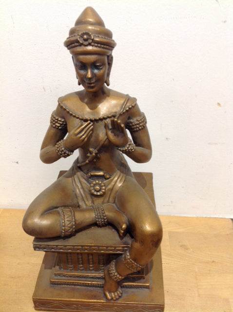 14" Resin Gold Female Buddah