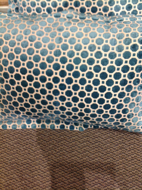 Pillow- 28" Teal & Cream Honeycomb Print