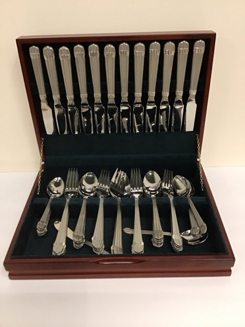 65-pc Wallace Flatware w/Box