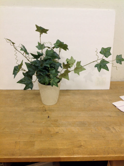 5.5" Beige Ceramic Planter w/Faux Greens