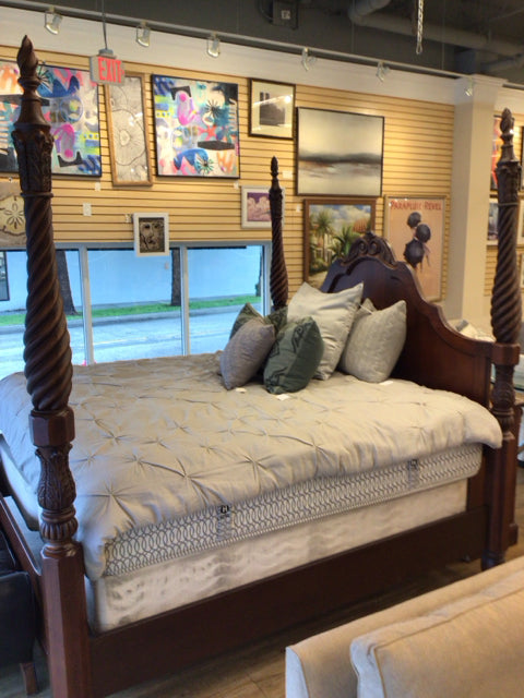 Thomasville Mahogany Four Poster King Bed